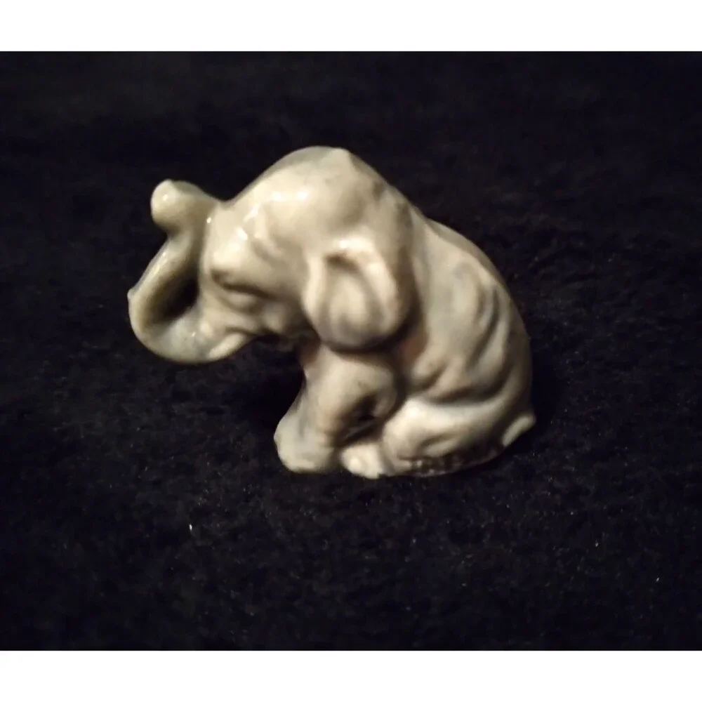Vintage Porcelain Elephant Figurine Made In Japan